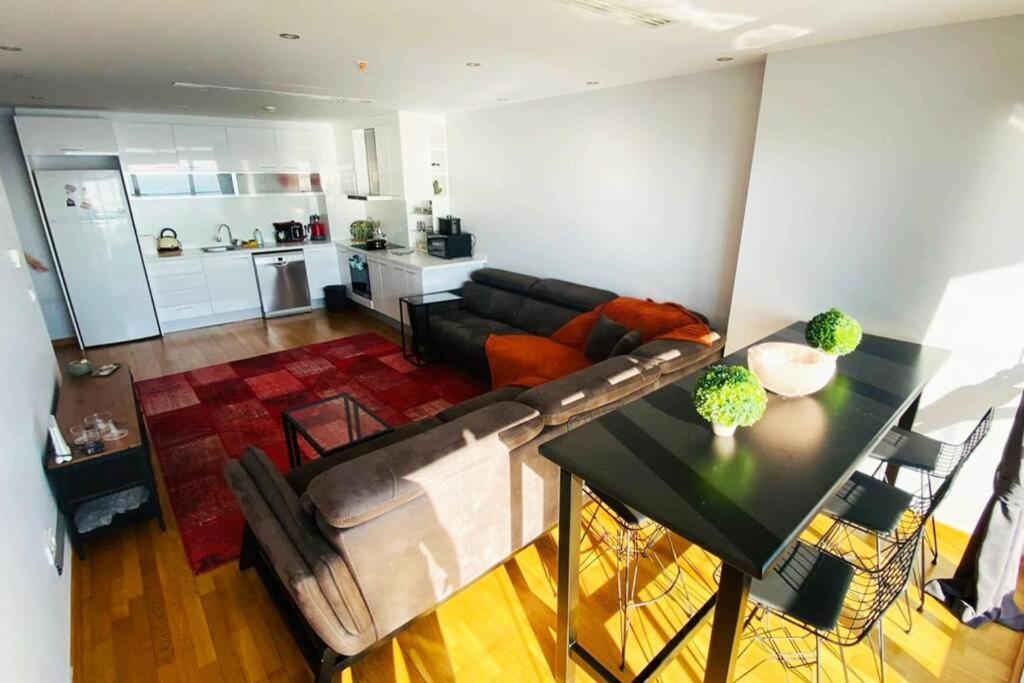 Lux 2 Room Suite Apartment With Seaview In Center イスタンブール エクステリア 写真