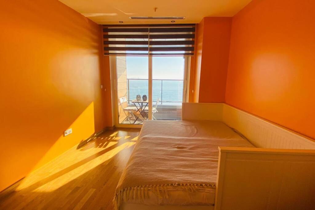 Lux 2 Room Suite Apartment With Seaview In Center イスタンブール エクステリア 写真