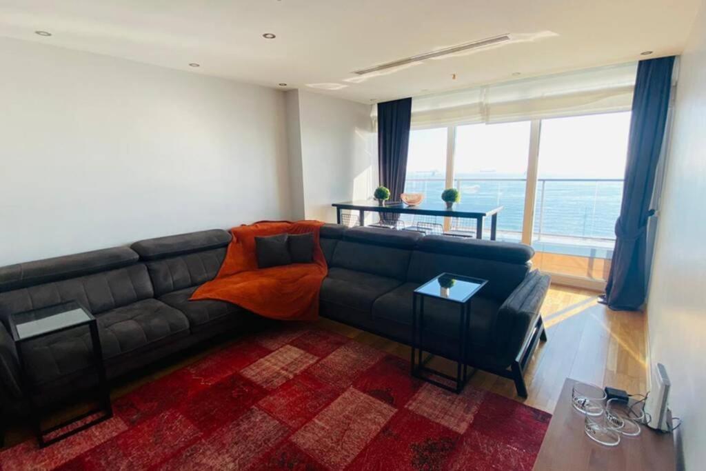 Lux 2 Room Suite Apartment With Seaview In Center イスタンブール エクステリア 写真